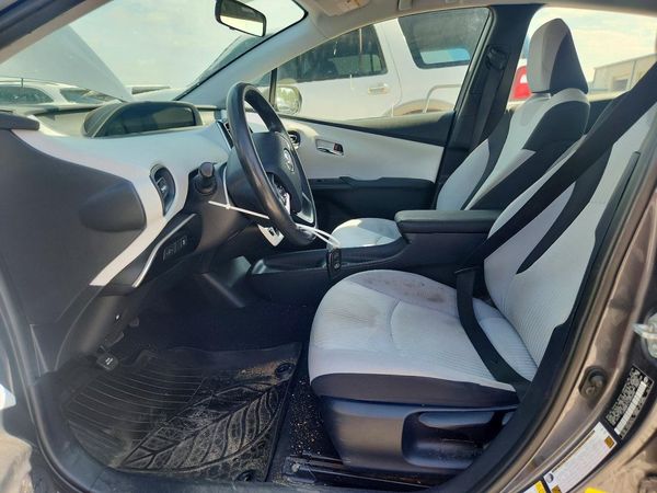 2016 TOYOTA PRIUS One/Two