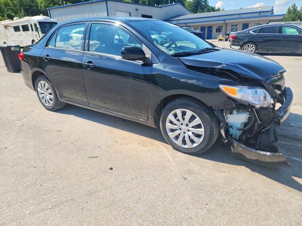 2012 TOYOTA COROLLA