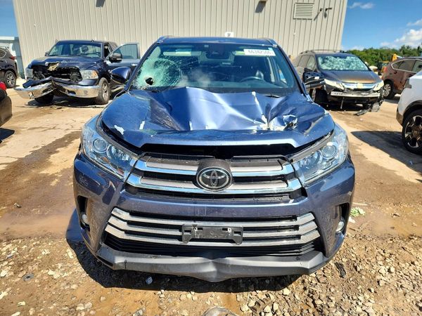 2018 TOYOTA HIGHLANDER