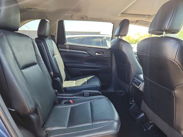 2018 TOYOTA HIGHLANDER