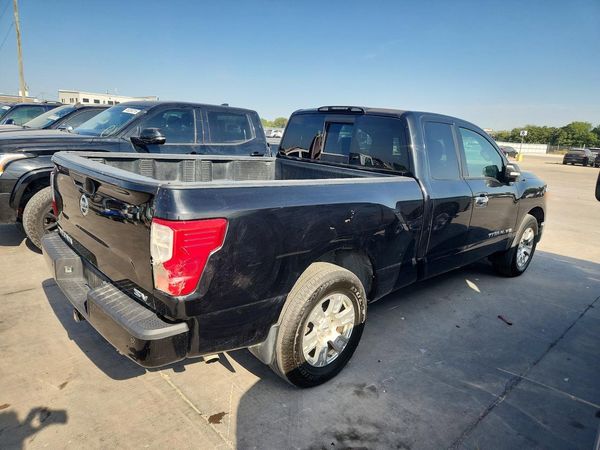 2018 NISSAN TITAN