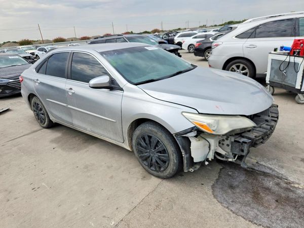 2015 TOYOTA CAMRY