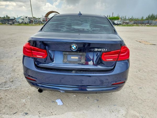 2017 BMW 320