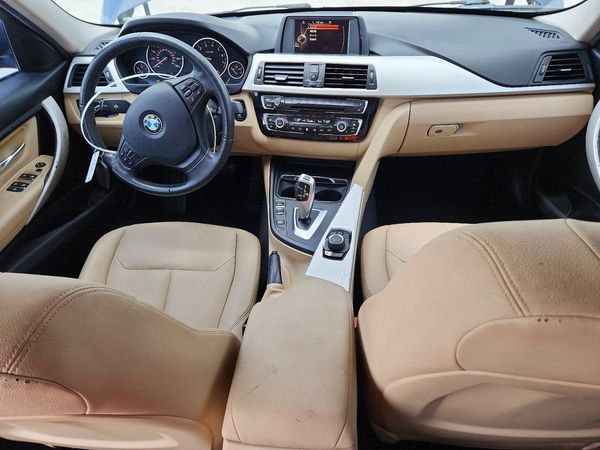 2017 BMW 320