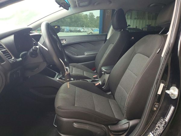 2017 KIA FORTE LX Base