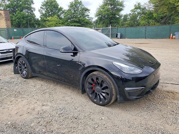2022 TESLA MODEL Y