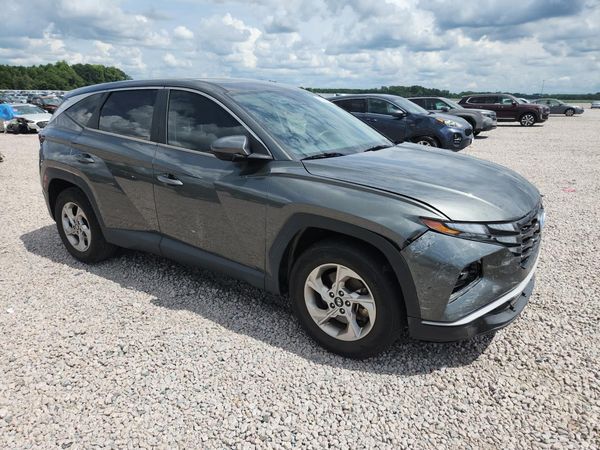 2022 HYUNDAI TUCSON SE