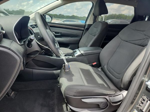 2022 HYUNDAI TUCSON SE