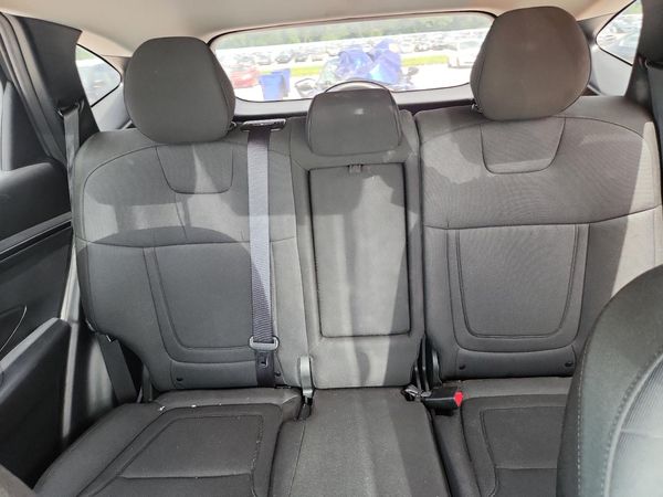 2022 HYUNDAI TUCSON SE