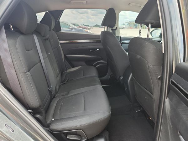 2022 HYUNDAI TUCSON SE