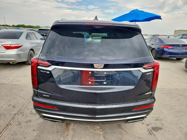 2021 CADILLAC XT6 Premium Luxury