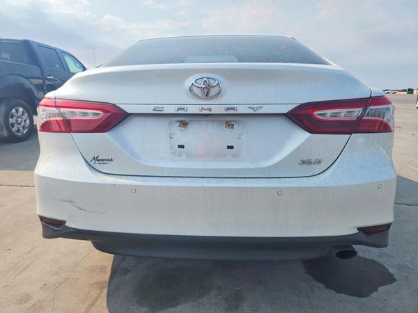 2018 TOYOTA CAMRY