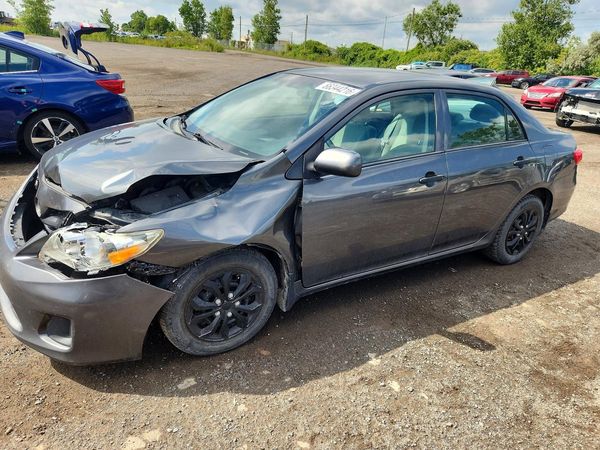 2013 TOYOTA COROLLA