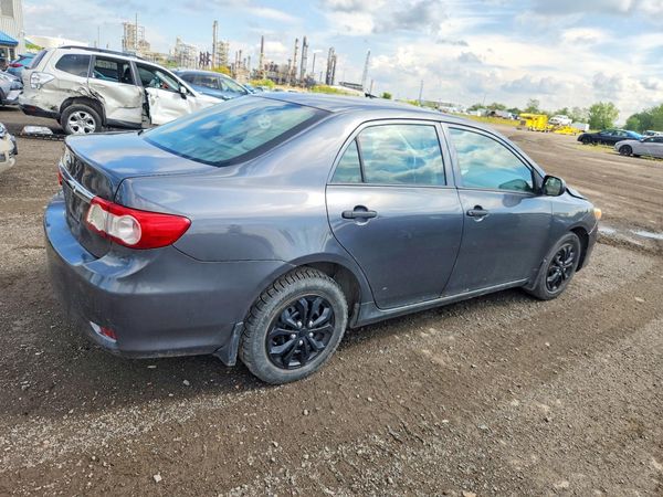 2013 TOYOTA COROLLA