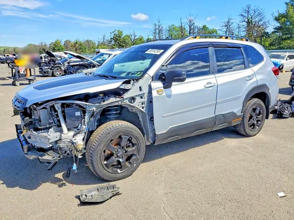 2022 SUBARU FORESTER