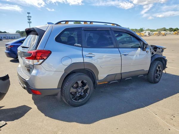 2022 SUBARU FORESTER
