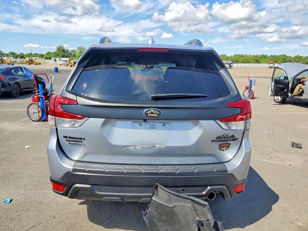 2022 SUBARU FORESTER