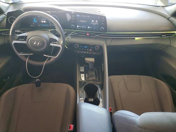 2021 HYUNDAI ELANTRA