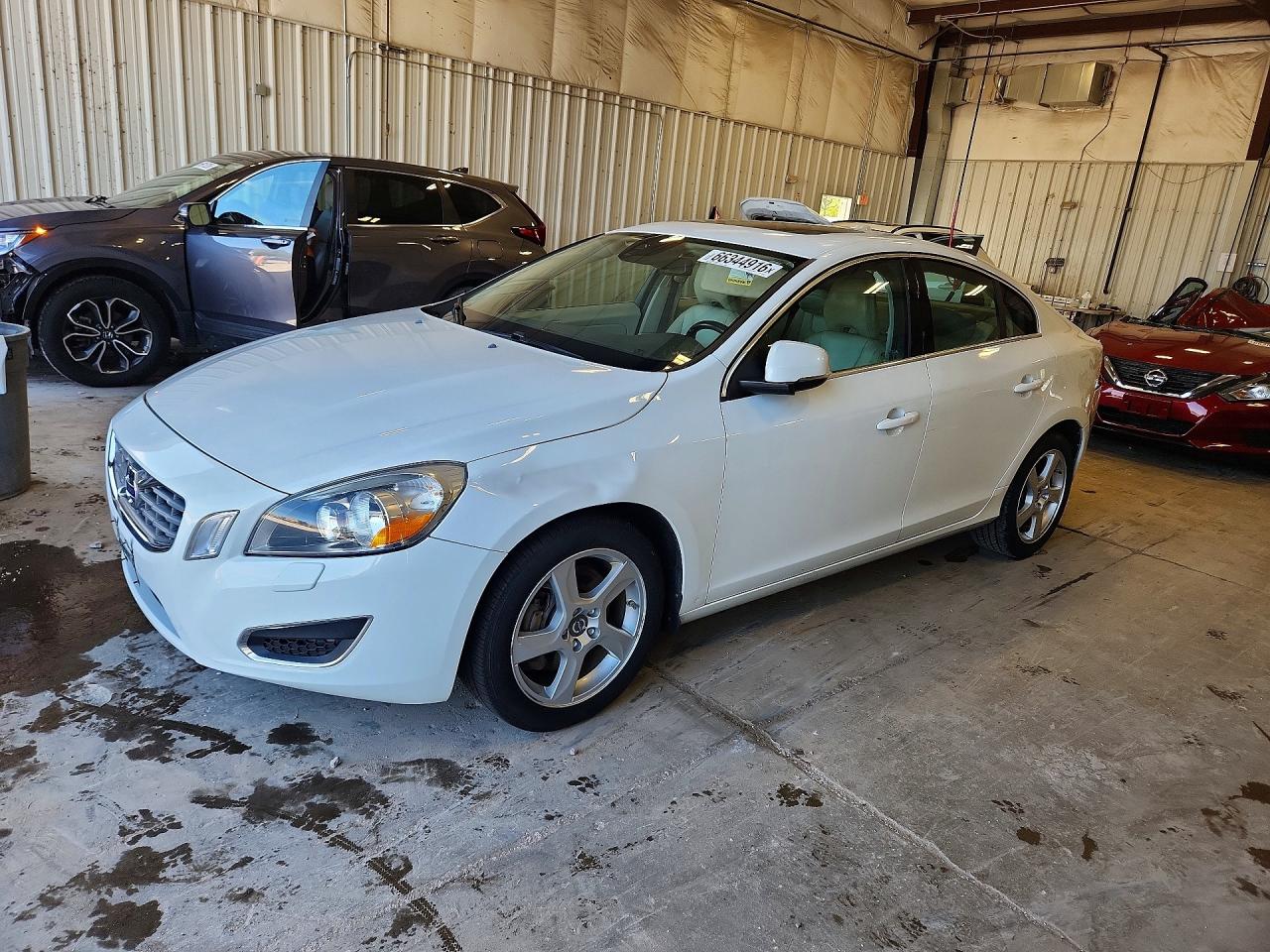 2013 VOLVO S60