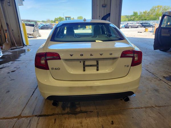 2013 VOLVO S60