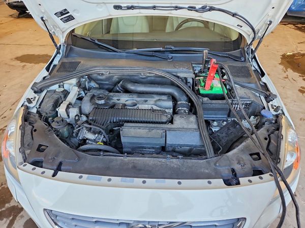 2013 VOLVO S60