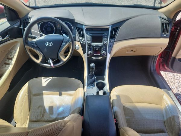 2014 HYUNDAI SONATA