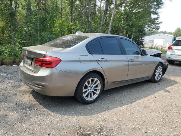 2017 BMW 320