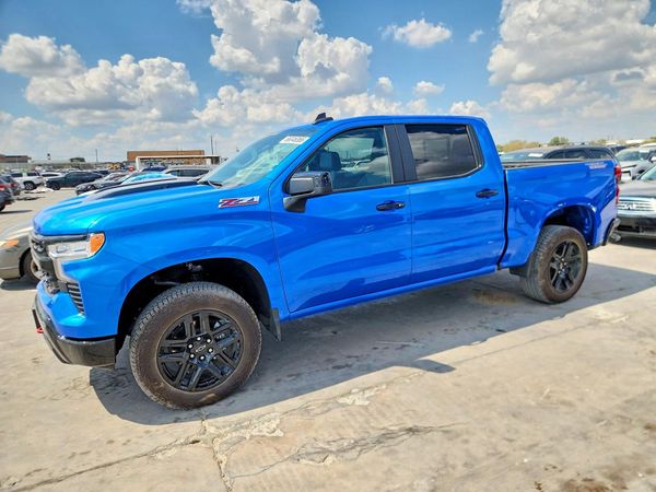 2025 CHEVROLET SILVERADO — DSFA — Front 3/4