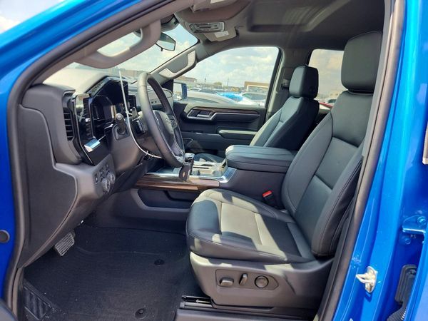 2025 CHEVROLET SILVERADO Trail Boss - LT — DENT