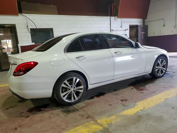 2016 MERCEDES-BENZ C C300