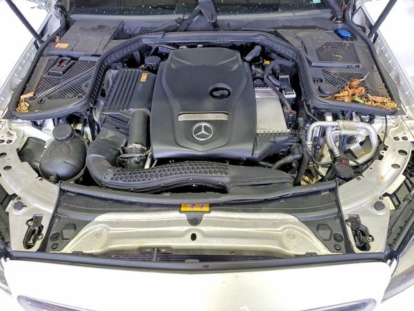 2016 MERCEDES-BENZ C C300