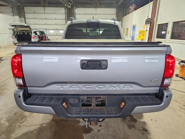 2018 TOYOTA TACOMA