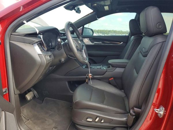 2025 CADILLAC XT5