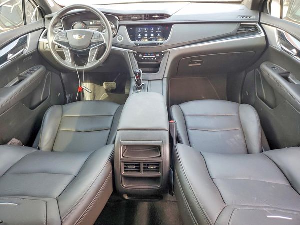 2025 CADILLAC XT5