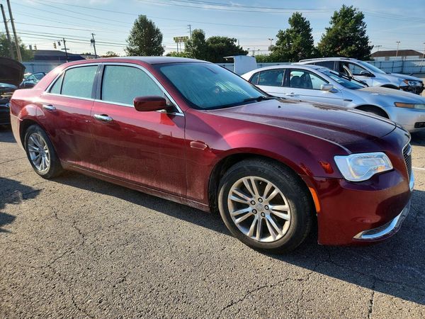 2018 CHRYSLER 300