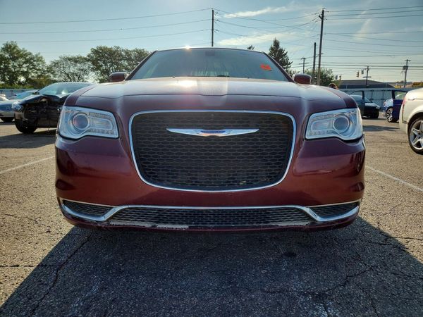 2018 CHRYSLER 300