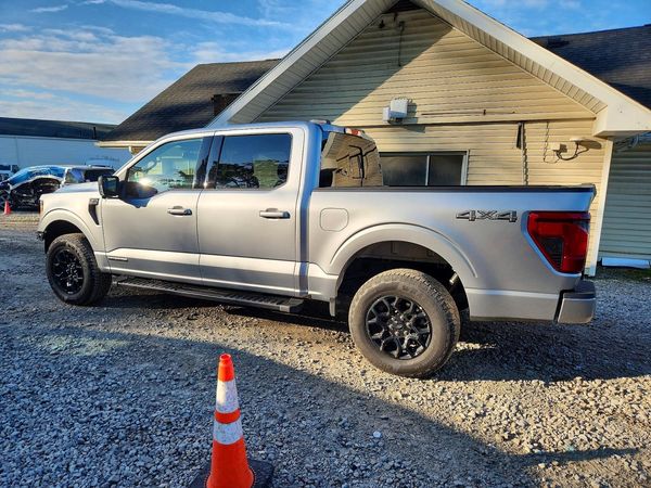 2025 FORD F150