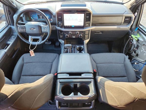 2025 FORD F150