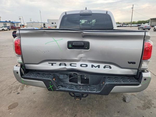 2019 TOYOTA TACOMA SR5