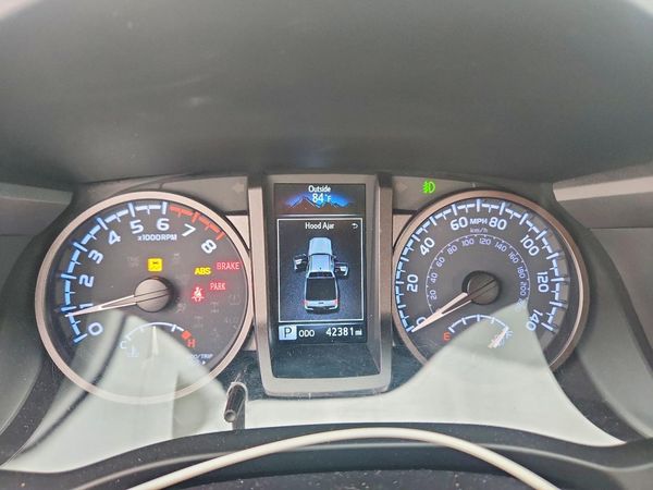 2019 TOYOTA TACOMA SR5
