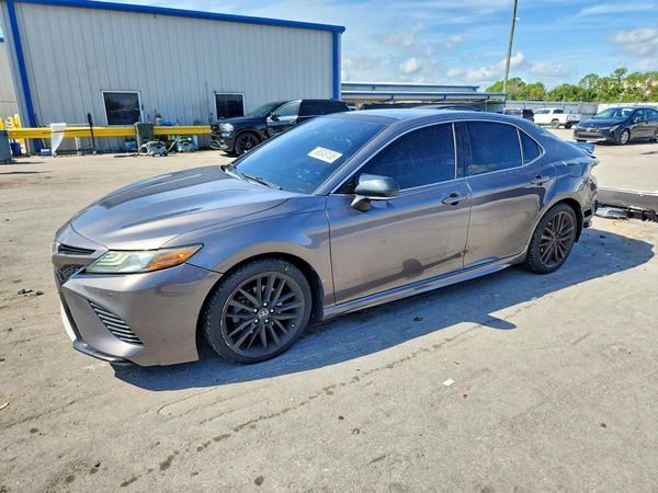 2018 TOYOTA CAMRY XSE