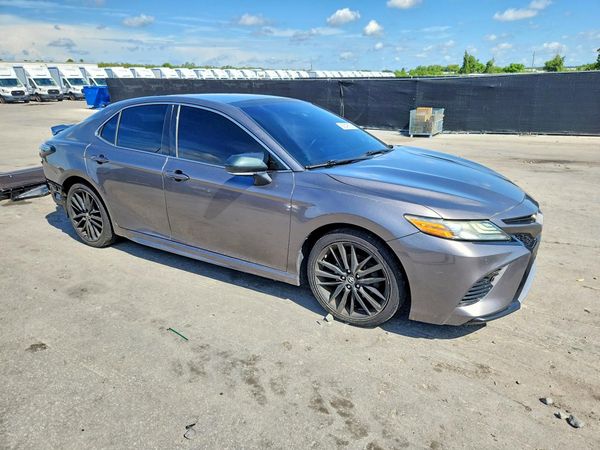 2018 TOYOTA CAMRY XSE
