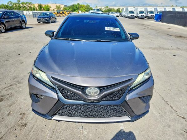 2018 TOYOTA CAMRY XSE
