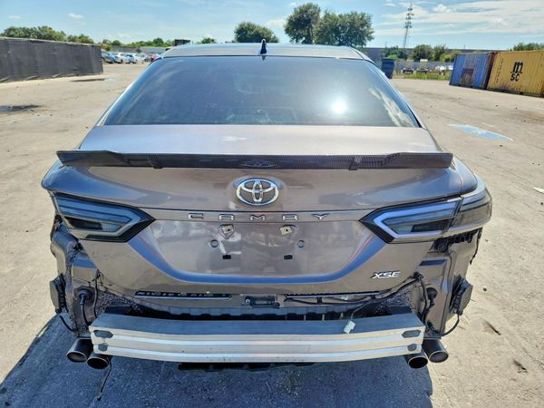 2018 TOYOTA CAMRY XSE