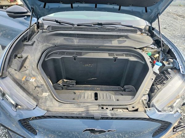 2024 FORD MUSTANG Select — Engine bay