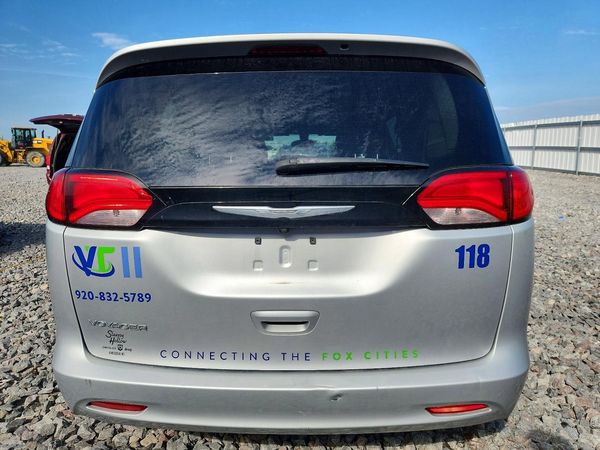 2022 CHRYSLER VOYAGER LX