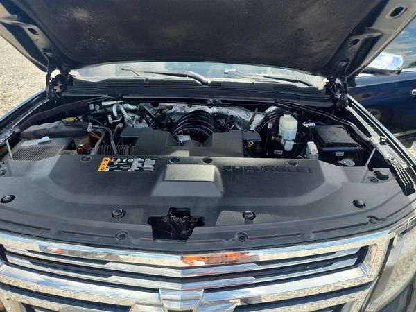 2018 CHEVROLET TAHOE Premier — Engine bay