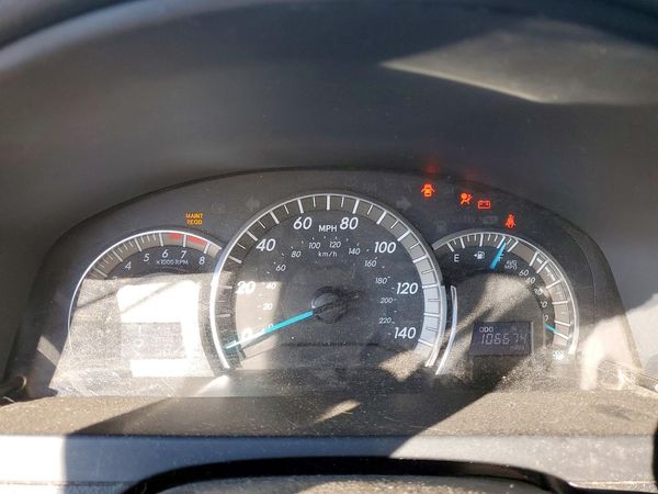 2014 TOYOTA CAMRY