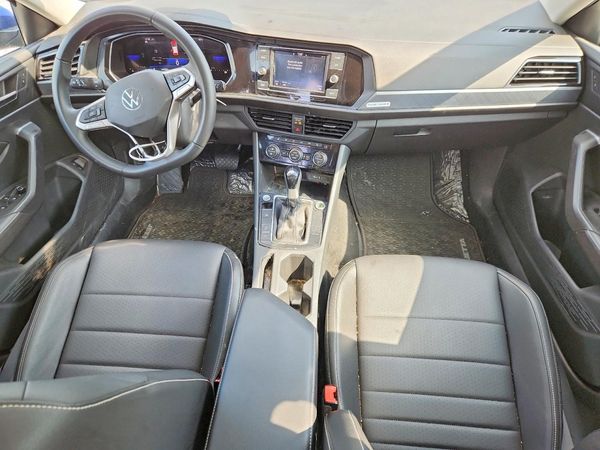 2023 VOLKSWAGEN JETTA SE w/ Sunroof