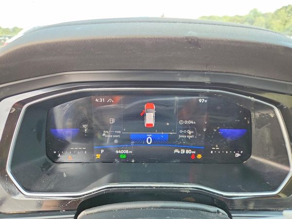 2023 VOLKSWAGEN JETTA SE w/ Sunroof
